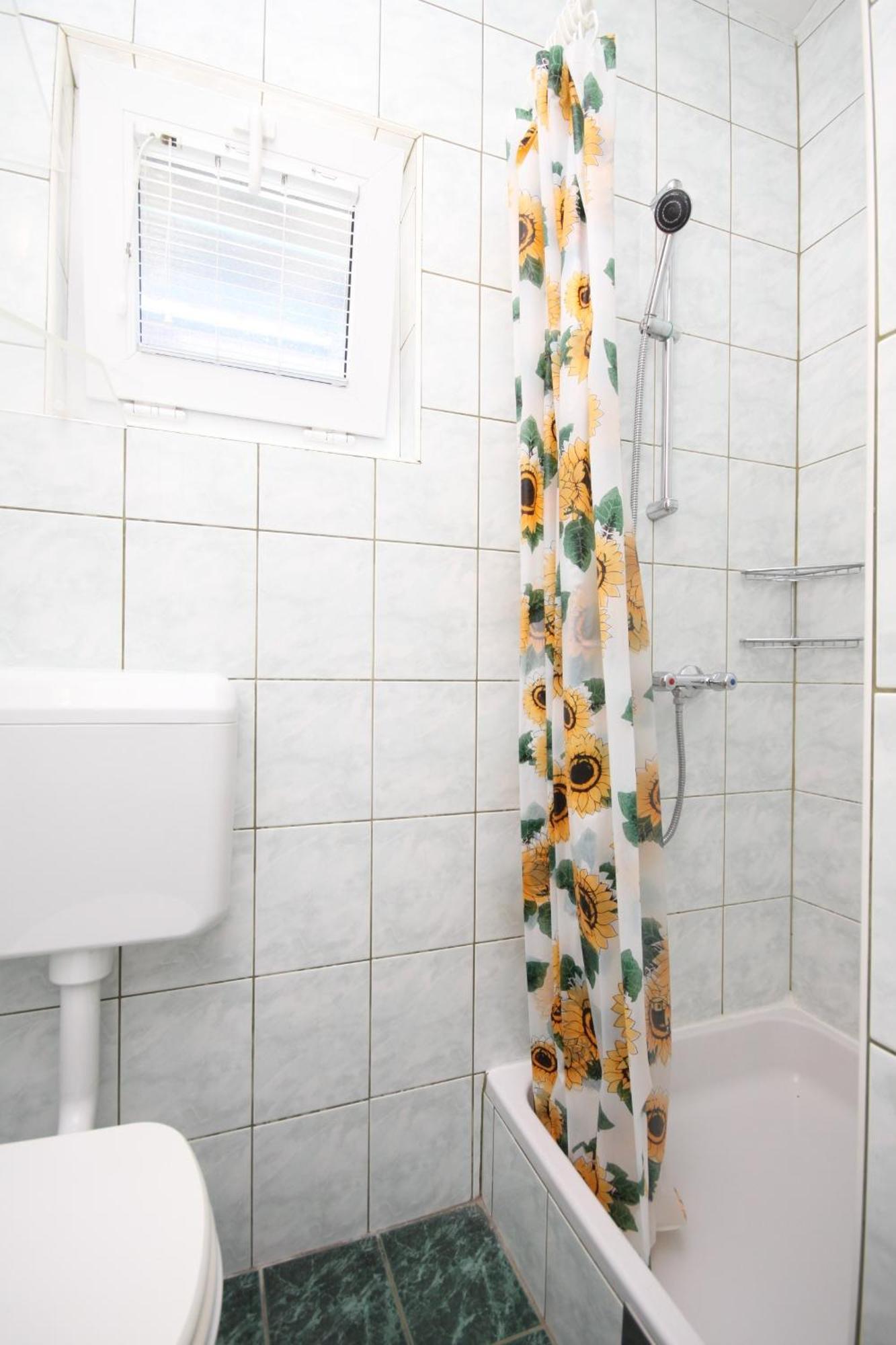Apartments With A Parking Space Preko, Ugljan - 8224 Номер фото